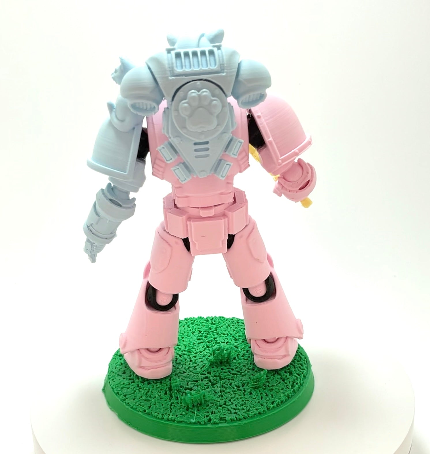 Kitten Paws – Galaxy Commando
Custom 3D Printed Collectible Figure (FDM, PLA)